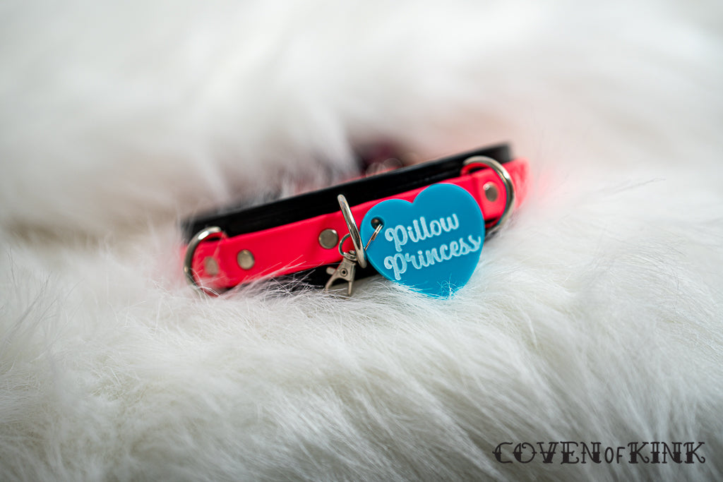 Pillow Princess Collar Tag